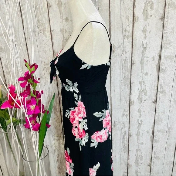 Mimi Chica - NWOT Front Tie Floral Dress - Picture 7 of 12